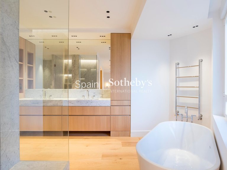 Apartment for Sale in Madrid, Madrid 26