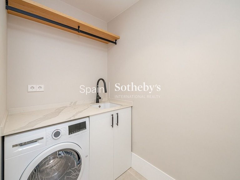 Apartment for Sale in Madrid, Madrid 17