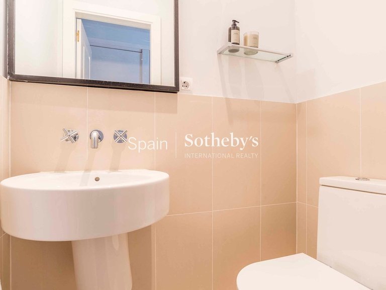 Apartment for Sale in Madrid, Madrid 37