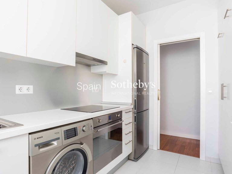 Apartment for Sale in Madrid, Madrid 13
