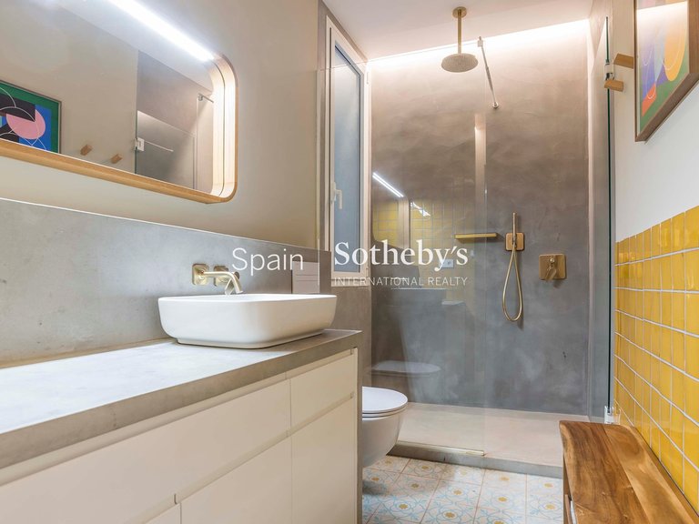 Apartment for Sale in Madrid, Madrid 22