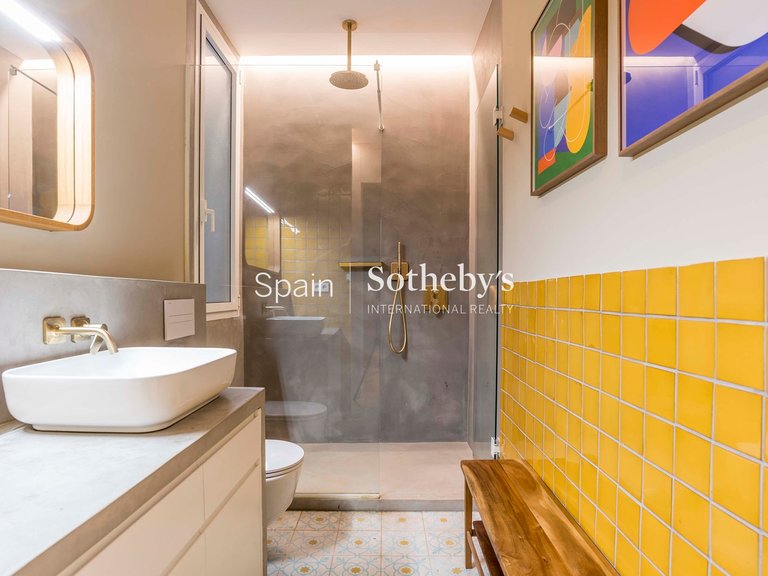 Apartment for Sale in Madrid, Madrid 16