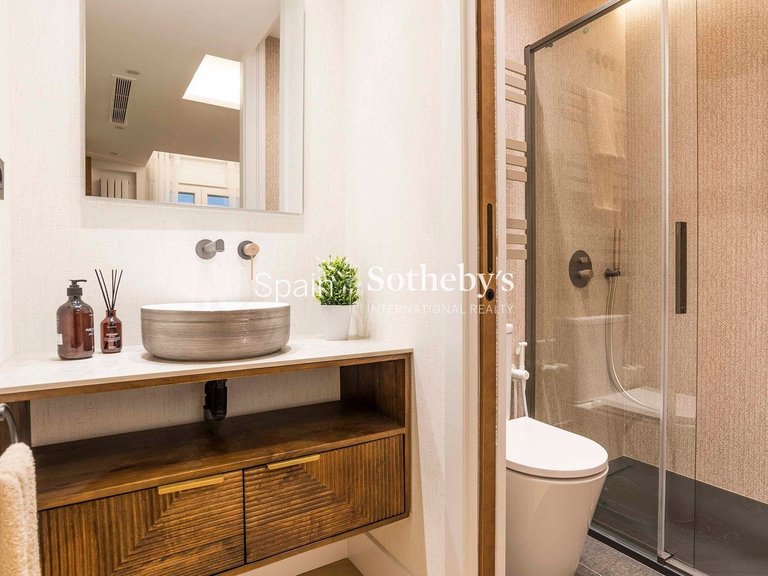 Apartment for Sale in Madrid, Madrid 19