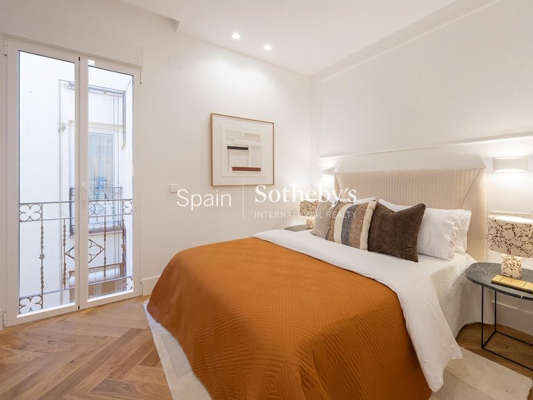 Apartment for Sale in Madrid, Madrid 11
