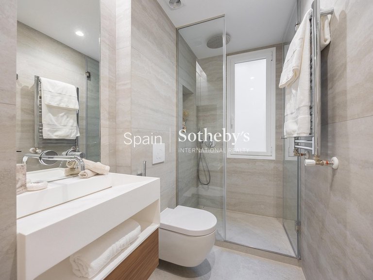Apartment for Sale in Madrid, Madrid 12