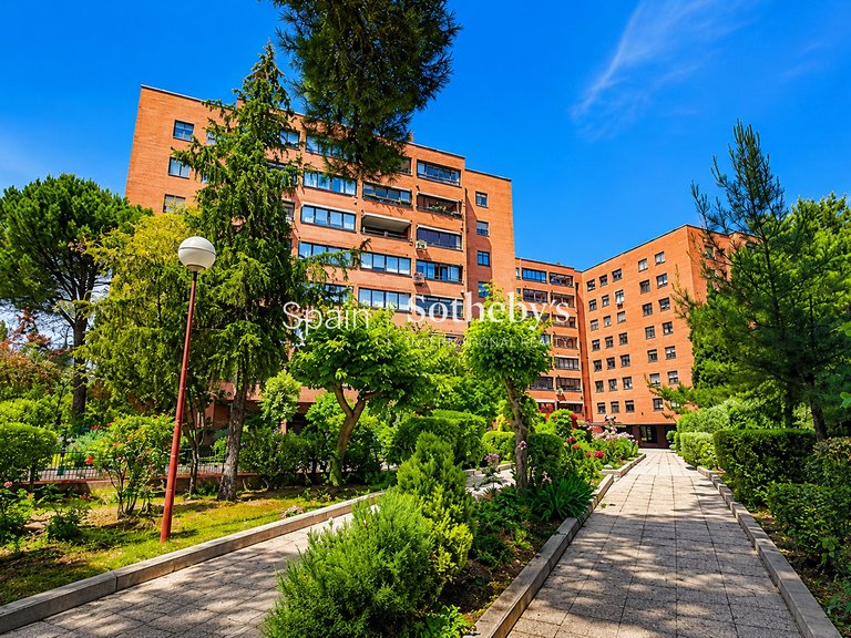 Apartment for Sale in Madrid, Madrid 17