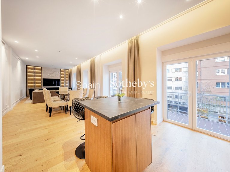 Apartment for Sale in Madrid, Madrid 8
