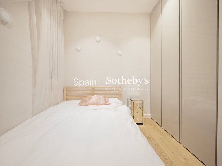 Apartment for Sale in Madrid, Madrid 16