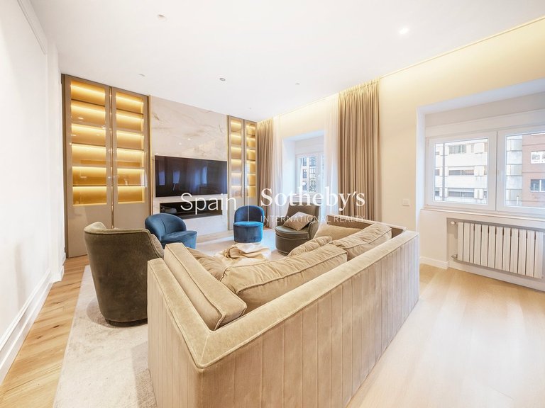 Apartment for Sale in Madrid, Madrid 5