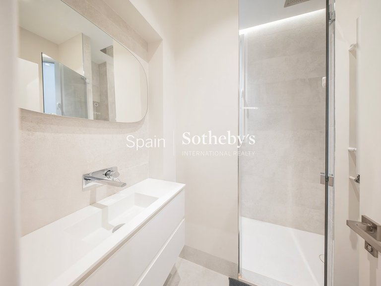 Apartment for Sale in Madrid, Madrid 28