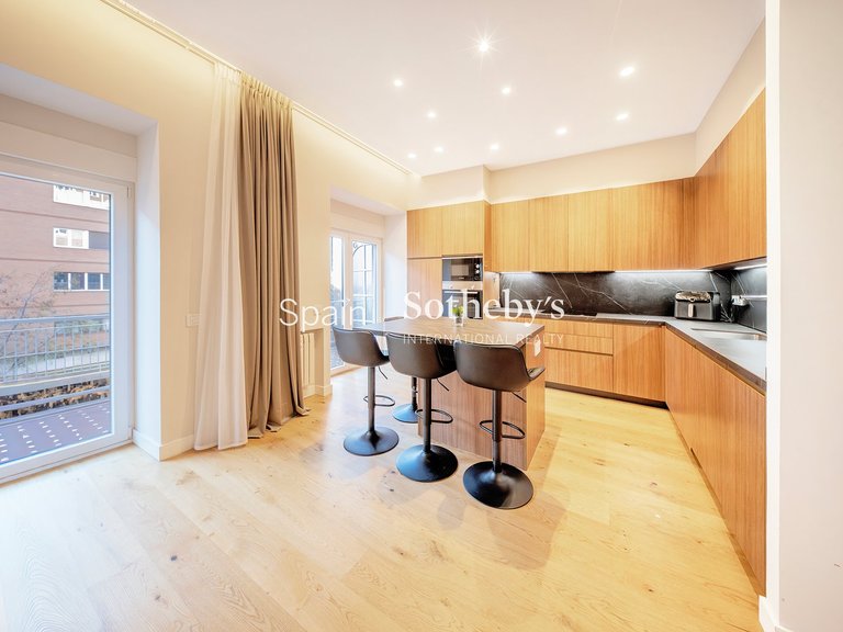 Apartment for Sale in Madrid, Madrid 8