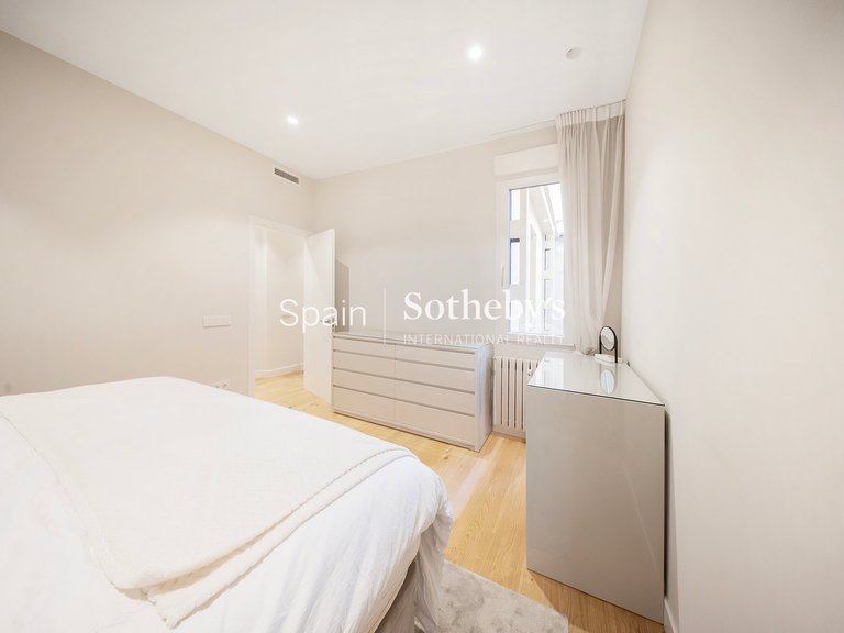 Apartment for Sale in Madrid, Madrid 14
