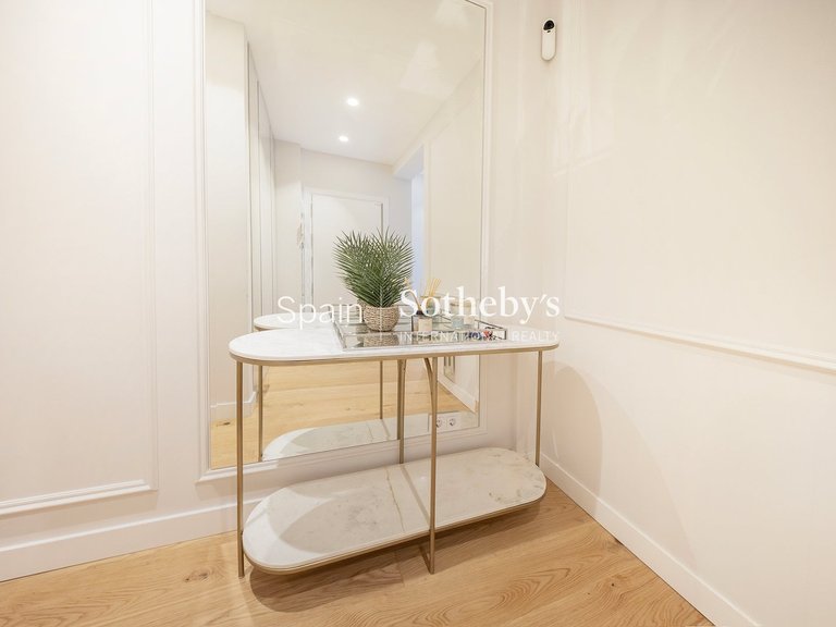 Apartment for Sale in Madrid, Madrid 16
