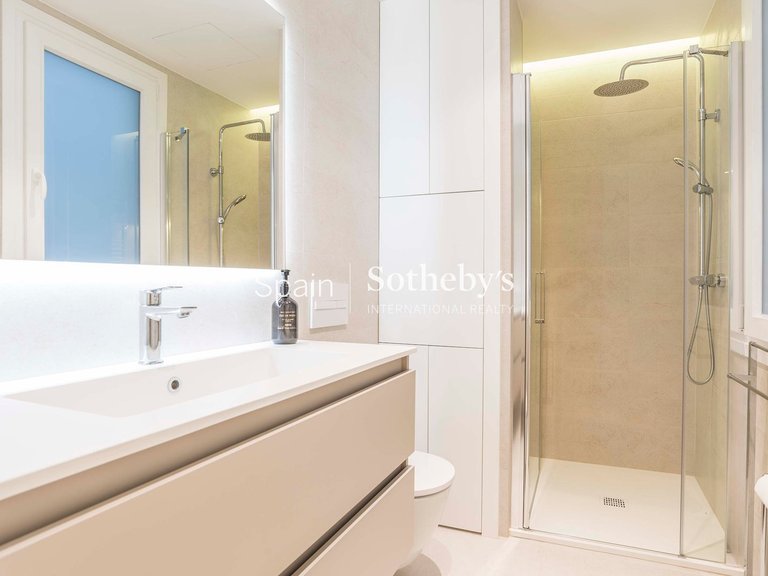 Apartment for Sale in Madrid, Madrid 40