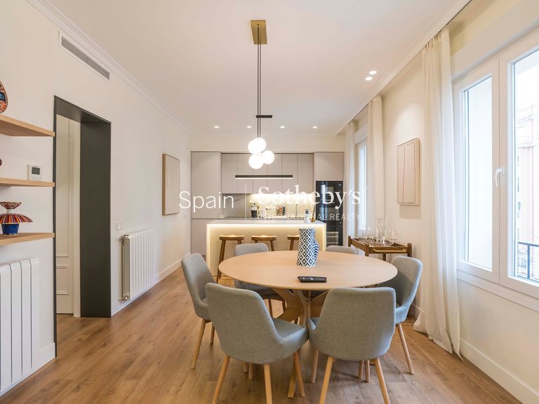Apartment for Sale in Madrid, Madrid 11