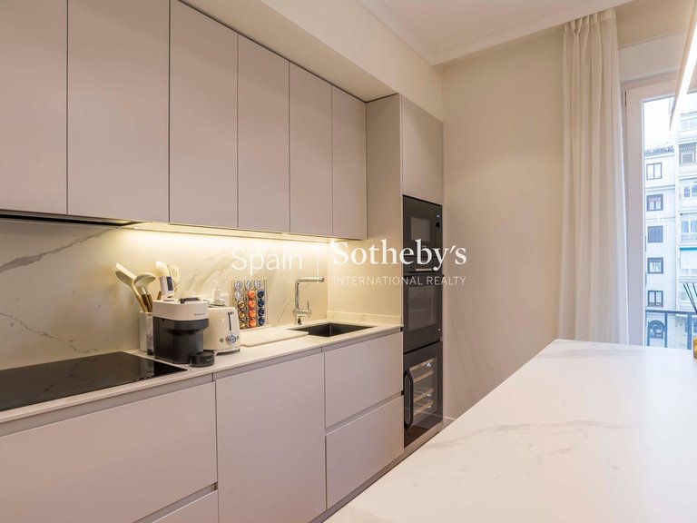 Apartment for Sale in Madrid, Madrid 21