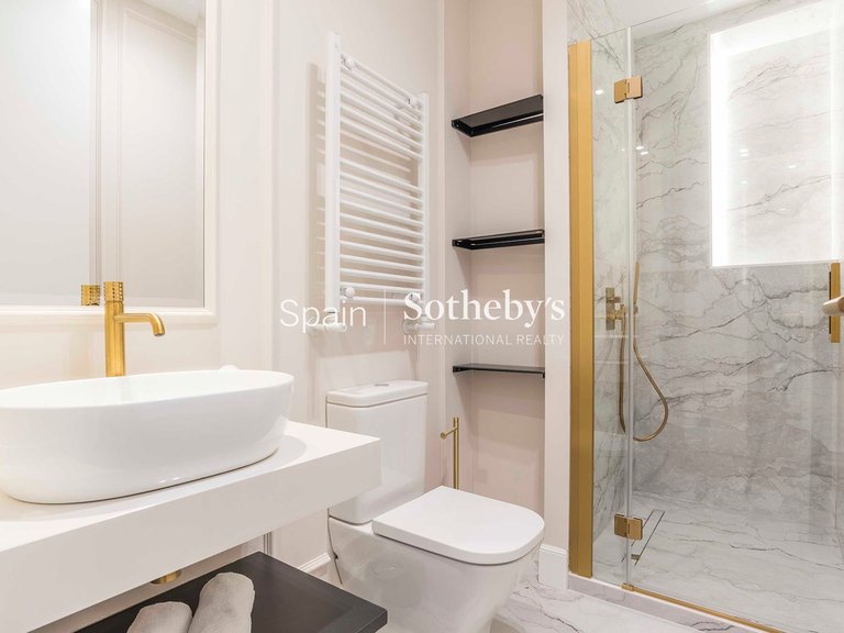 Apartment for Sale in Madrid, Madrid 25