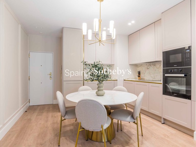 Apartment for Sale in Madrid, Madrid 14