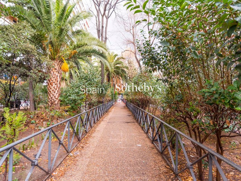 Apartment for Sale in Madrid, Madrid 35