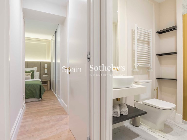 Apartment for Sale in Madrid, Madrid 24