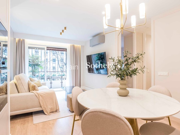 Apartment for Sale in Madrid, Madrid 8