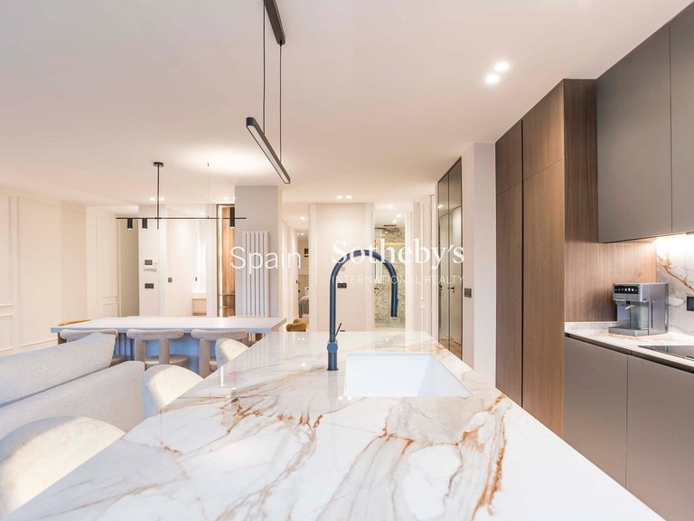 Apartment for Sale in Madrid, Madrid 15