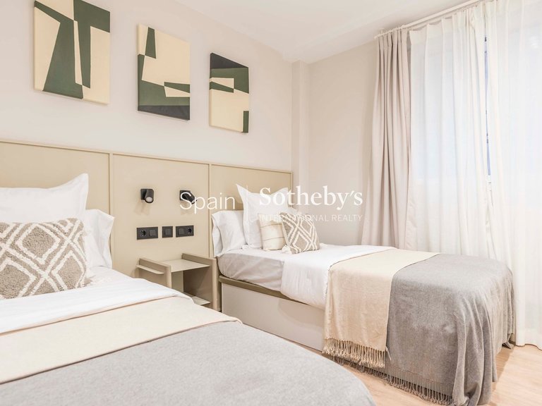 Apartment for Sale in Madrid, Madrid 35