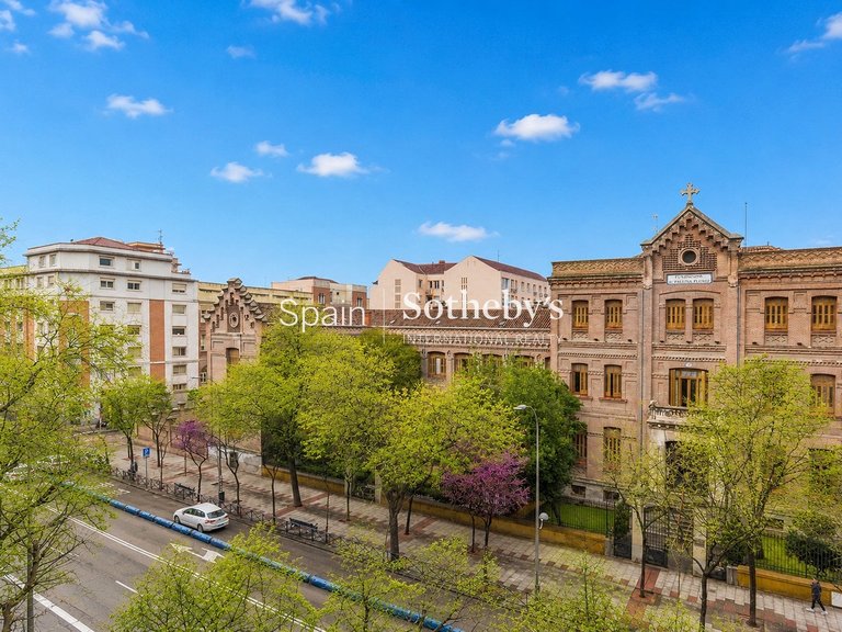 Apartment for Sale in Madrid, Madrid 41