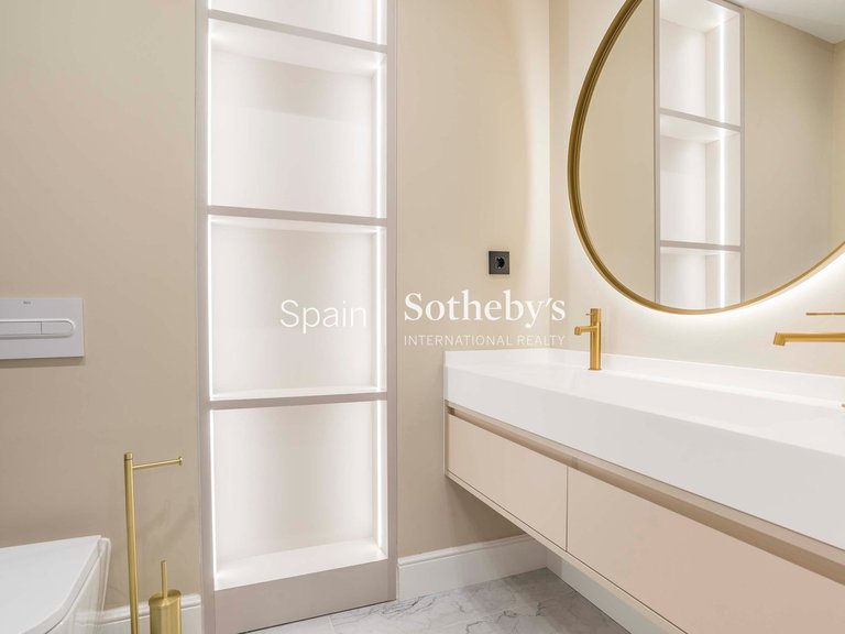 Apartment for Sale in Madrid, Madrid 26