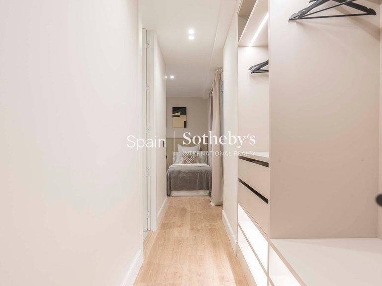 Apartment for Sale in Madrid, Madrid 32