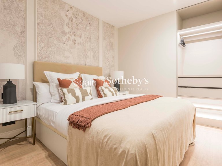 Apartment for Sale in Madrid, Madrid 23