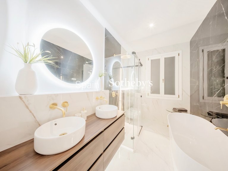 Apartment for Sale in Madrid, Madrid 32