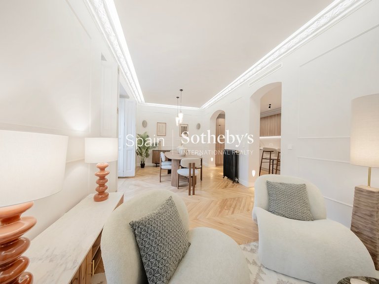Apartment for Sale in Madrid, Madrid 5