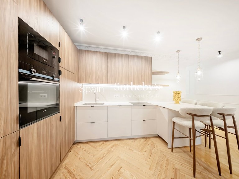 Apartment for Sale in Madrid, Madrid 17