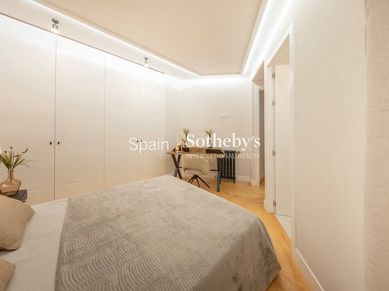 Apartment for Sale in Madrid, Madrid 28