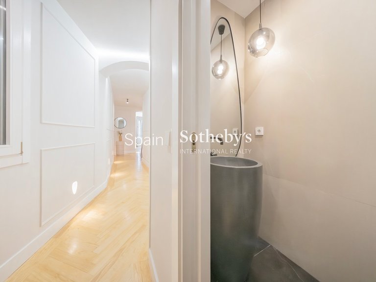 Apartment for Sale in Madrid, Madrid 19