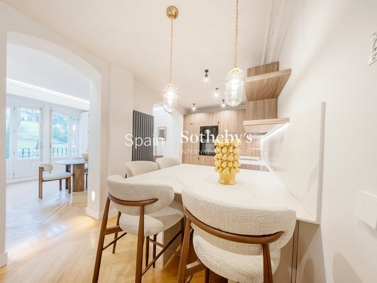 Apartment for Sale in Madrid, Madrid 16
