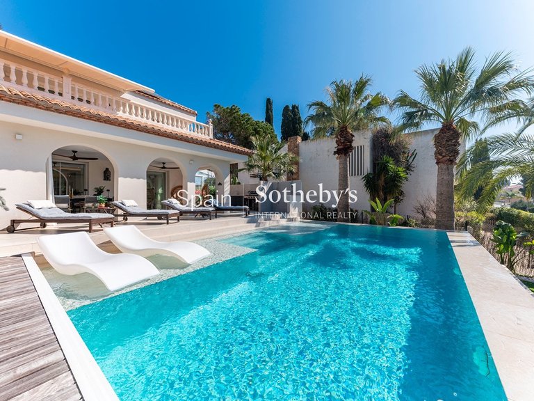 Villa for Sale in Orihuela, Alicante 1