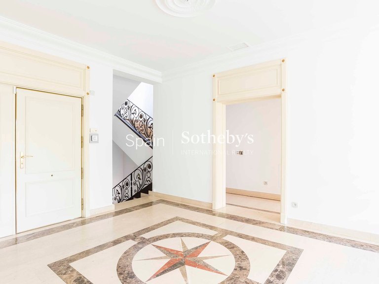 Villa for Rent in Madrid, Madrid 8