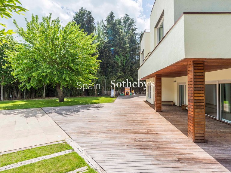 Villa for Rent in Madrid, Madrid 5