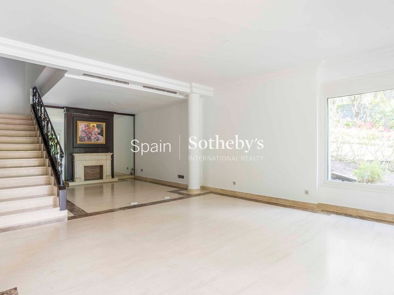 Villa for Rent in Madrid, Madrid 23