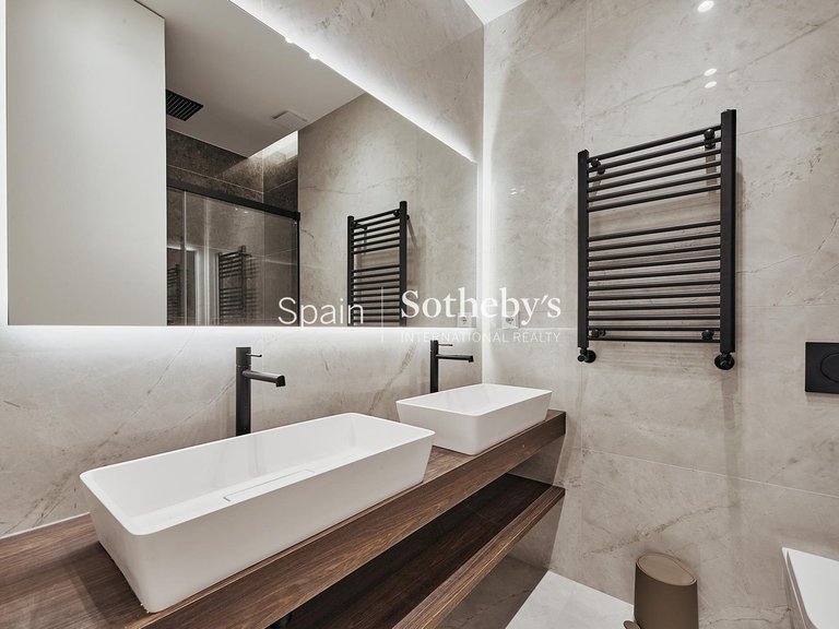 Apartment for Sale in Madrid, Madrid 17