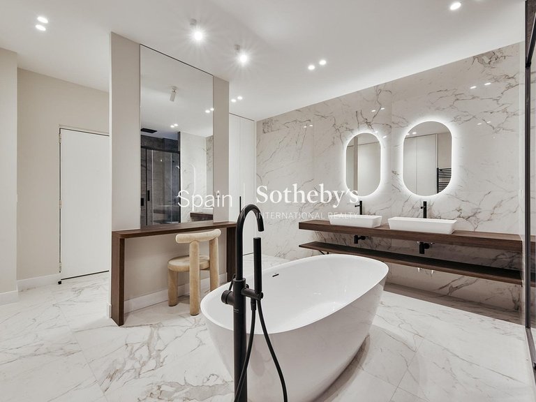 Apartment for Sale in Madrid, Madrid 19