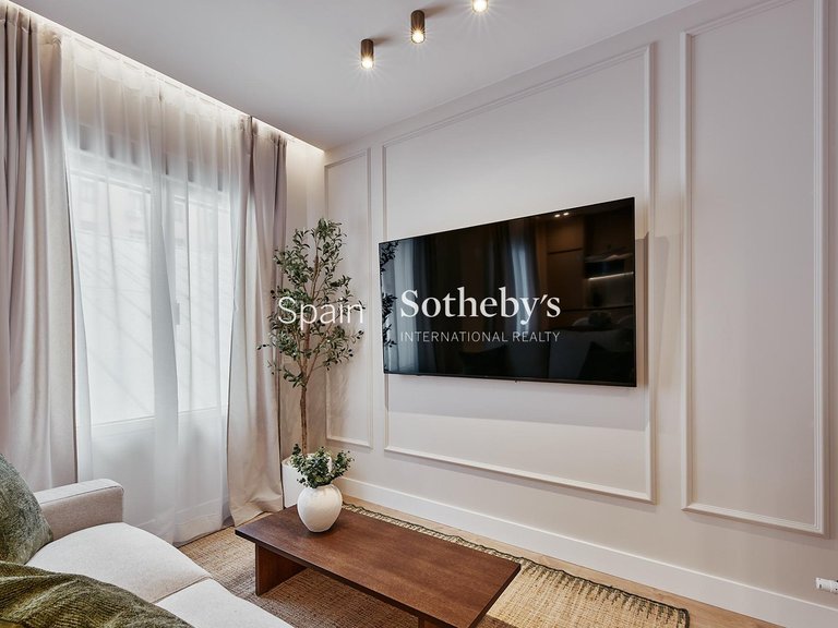 Apartment for Sale in Madrid, Madrid 8