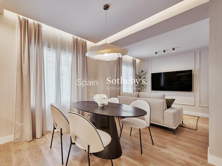 Apartment for Sale in Madrid, Madrid 2