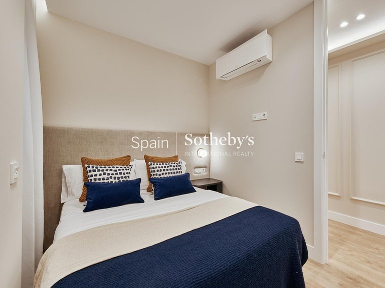 Apartment for Sale in Madrid, Madrid 18