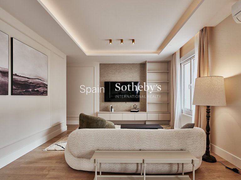 Apartment for Sale in Madrid, Madrid 11