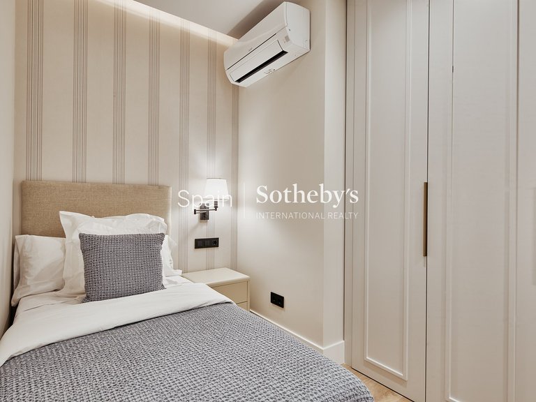 Apartment for Sale in Madrid, Madrid 28