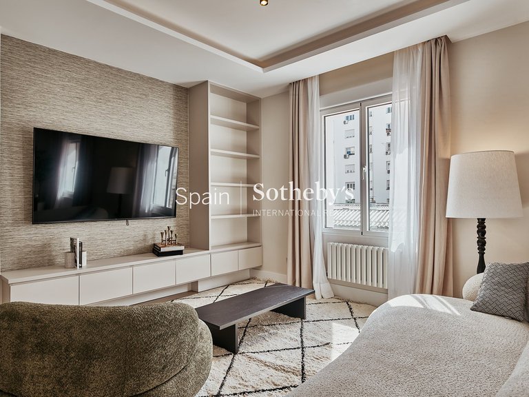 Apartment for Sale in Madrid, Madrid 2
