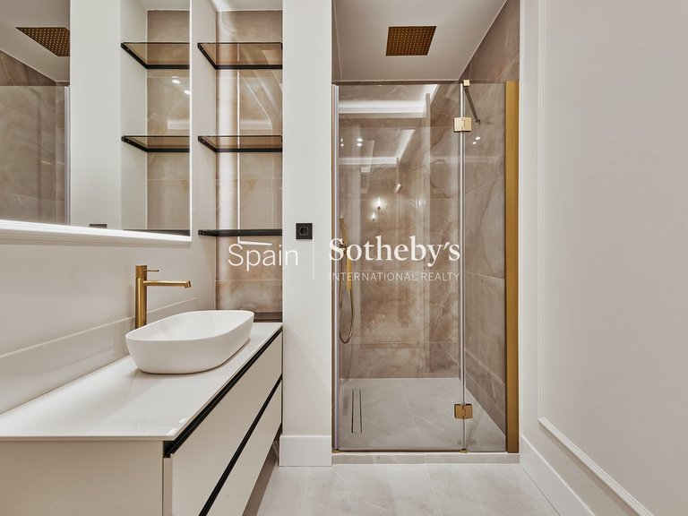 Apartment for Sale in Madrid, Madrid 30